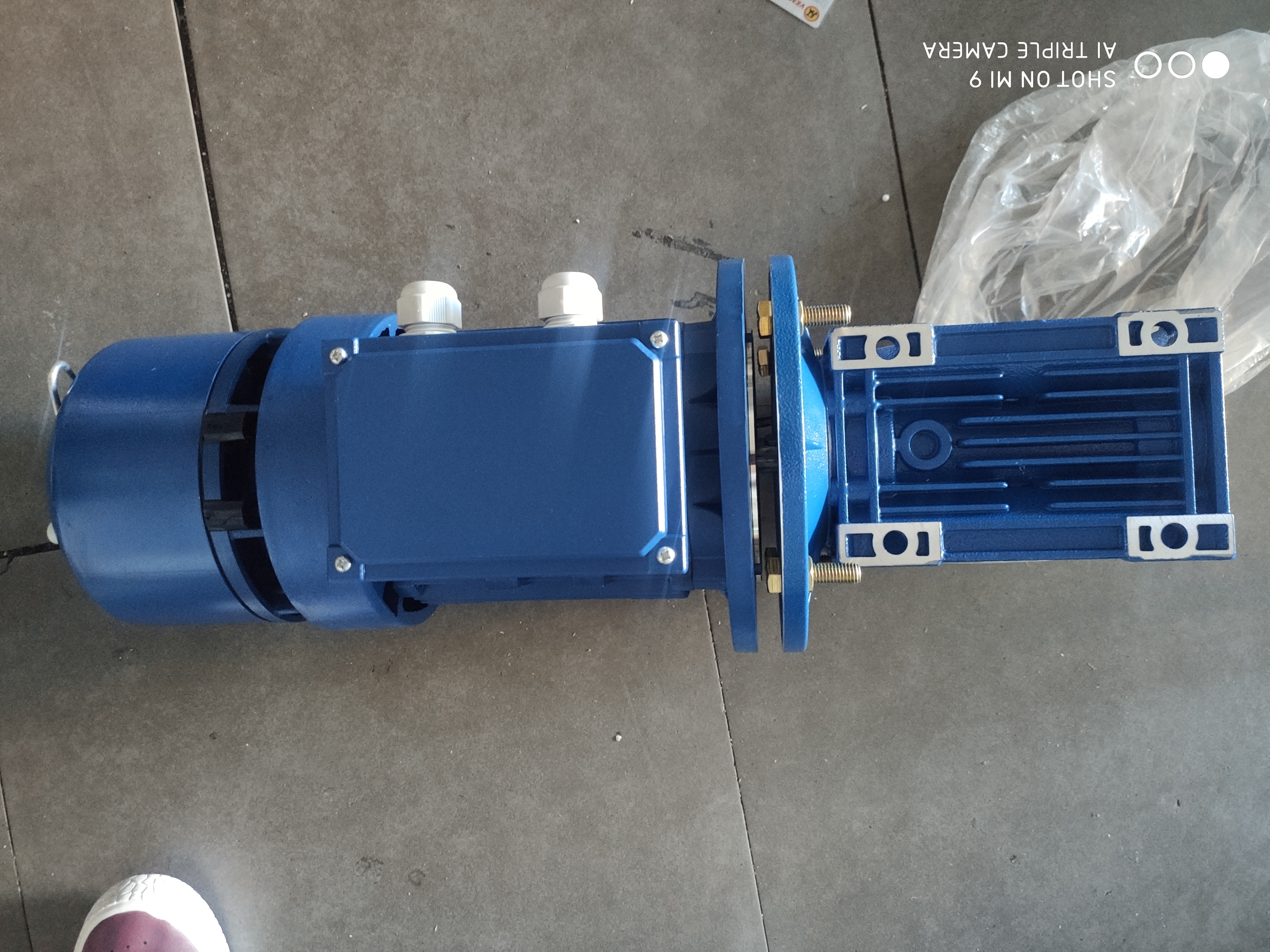 脫殼機(jī)減速機(jī),NMRV減速機(jī),1KW電機(jī)減速機(jī),蝸輪蝸桿減速機(jī) 脫殼機(jī)減速機(jī),NMRV減速機(jī),1KW電機(jī)減速機(jī),蝸輪蝸桿減速機(jī)