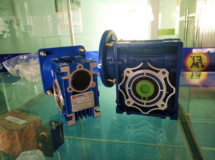 輸送機減速機，3KW減速機,齒輪減速電機,NMRV減速機,蝸輪蝸桿減速機